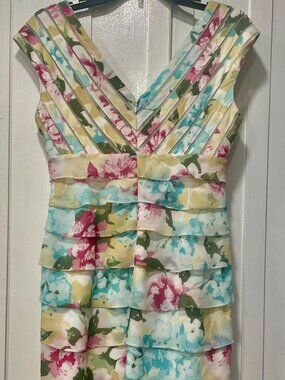 Adrianna Papell Size 4 Floral Layered Midi Dress